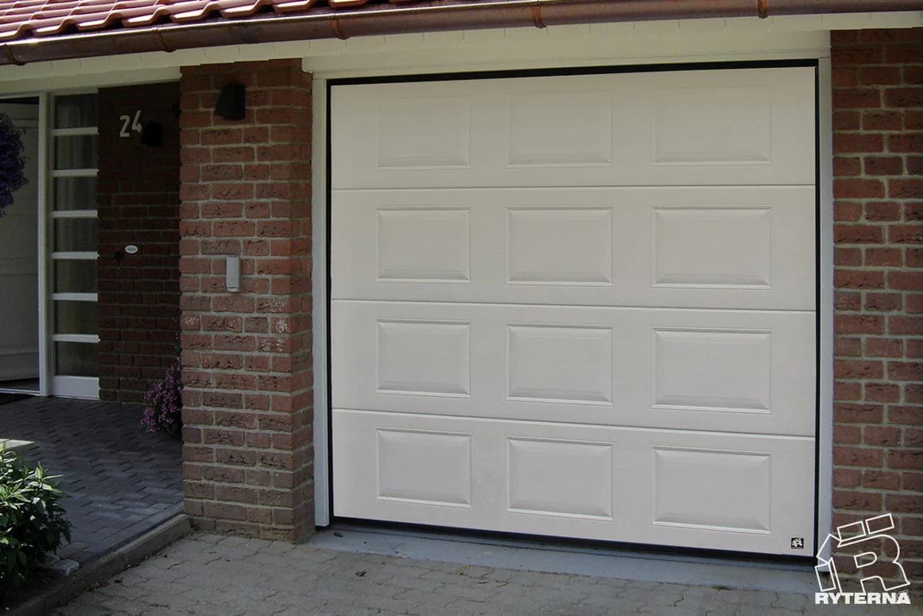 Ryterna sectional garage door 1