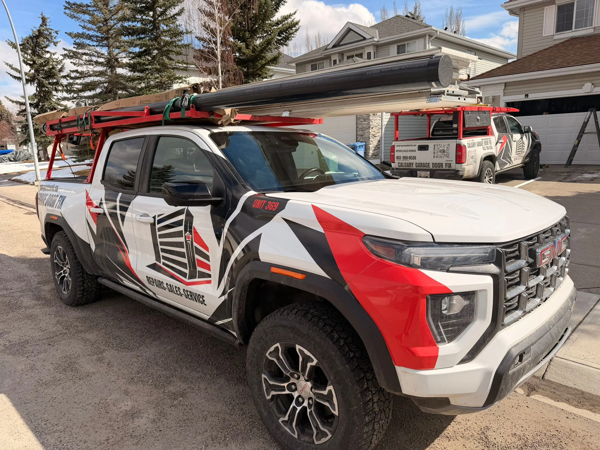 Garage Door Fix wrapGarage Door Fix wrapped service vehicleped service vehicle